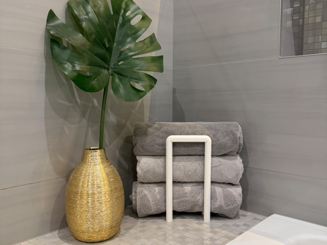 Minimalist Towel Stand