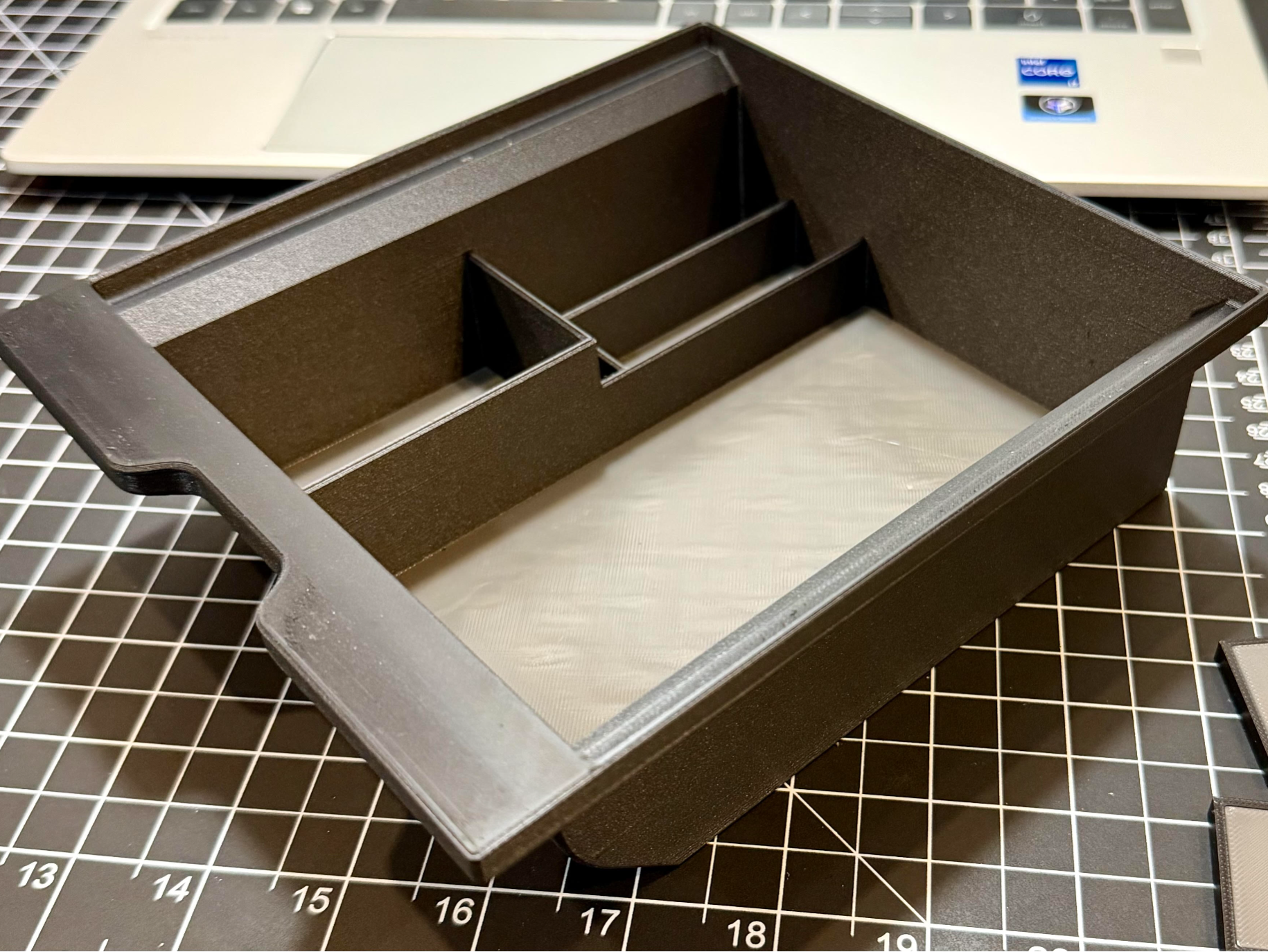 Tesla Model 3/Y (2017-2023) Console Tray