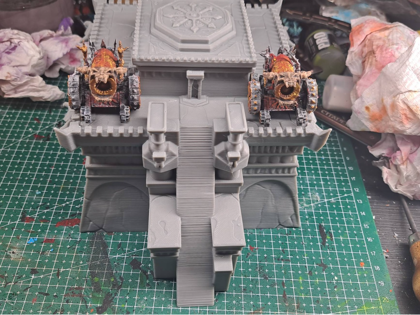 Chaos dwarfs super complex