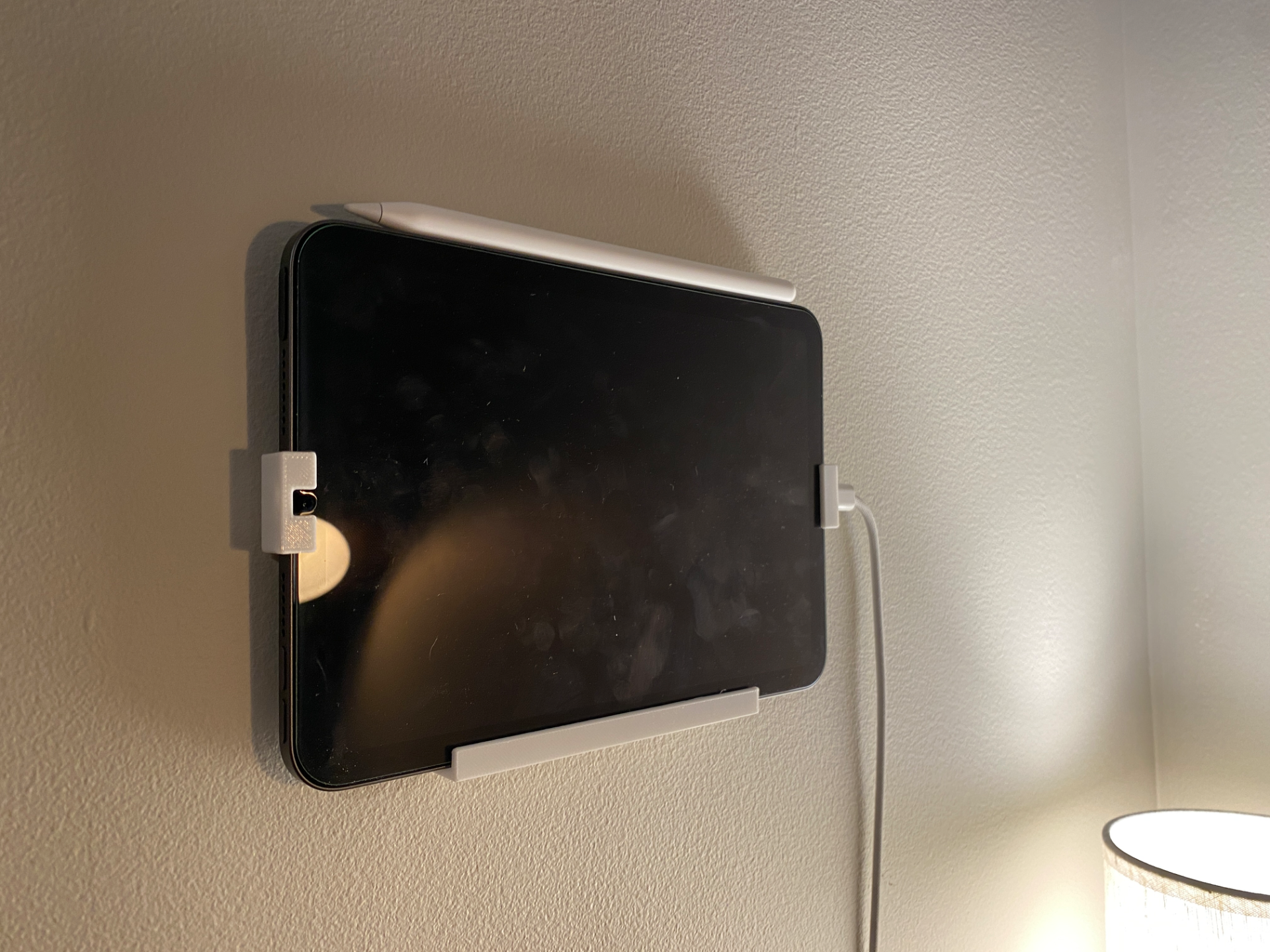 Ipad Mini (6th generation) Wall Mount