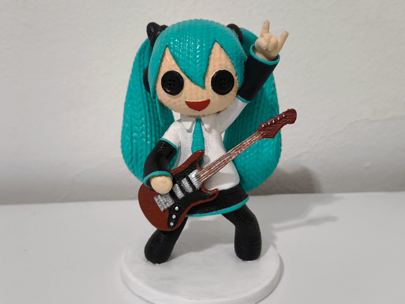 Hatsune Miku Guitarista (estilo Crochê)