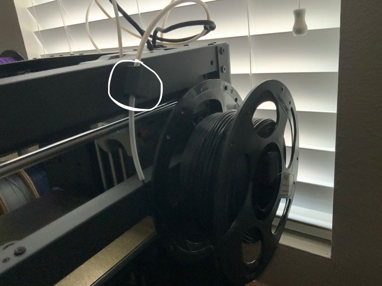 Guide tube holder