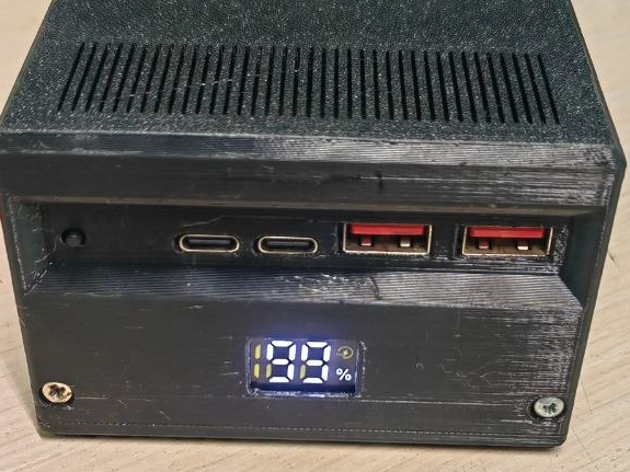 65W/100W Powerbank Case 21700 4S2P