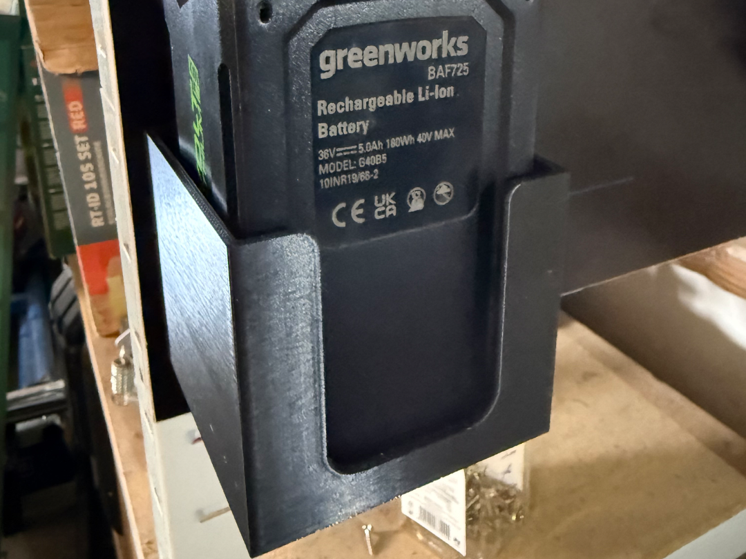 Battery holder for Mountfield Greenworks