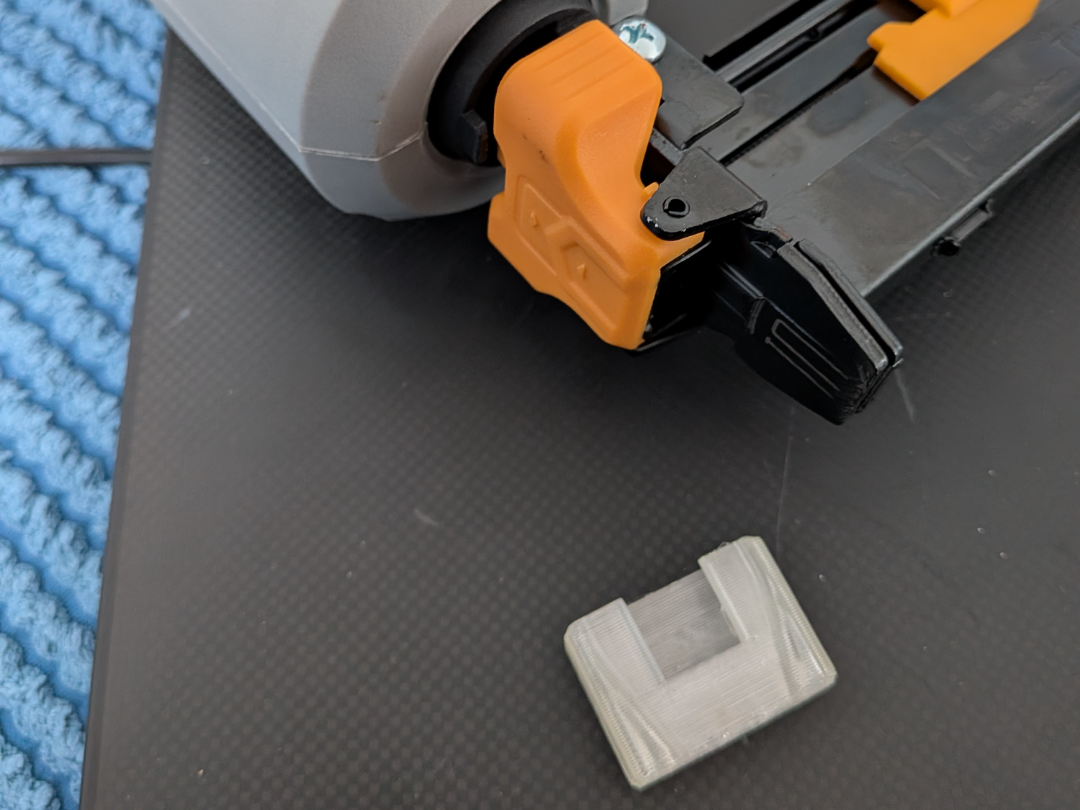 Anti-marking shoe for Titan nail gun