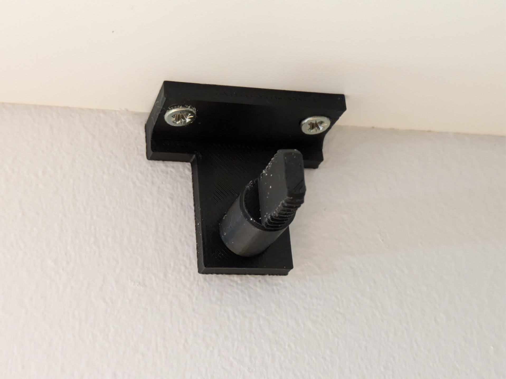 Soporte skadis para techo o madera