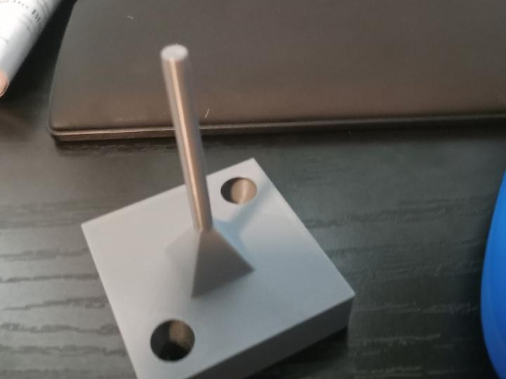 pen tube glue aid