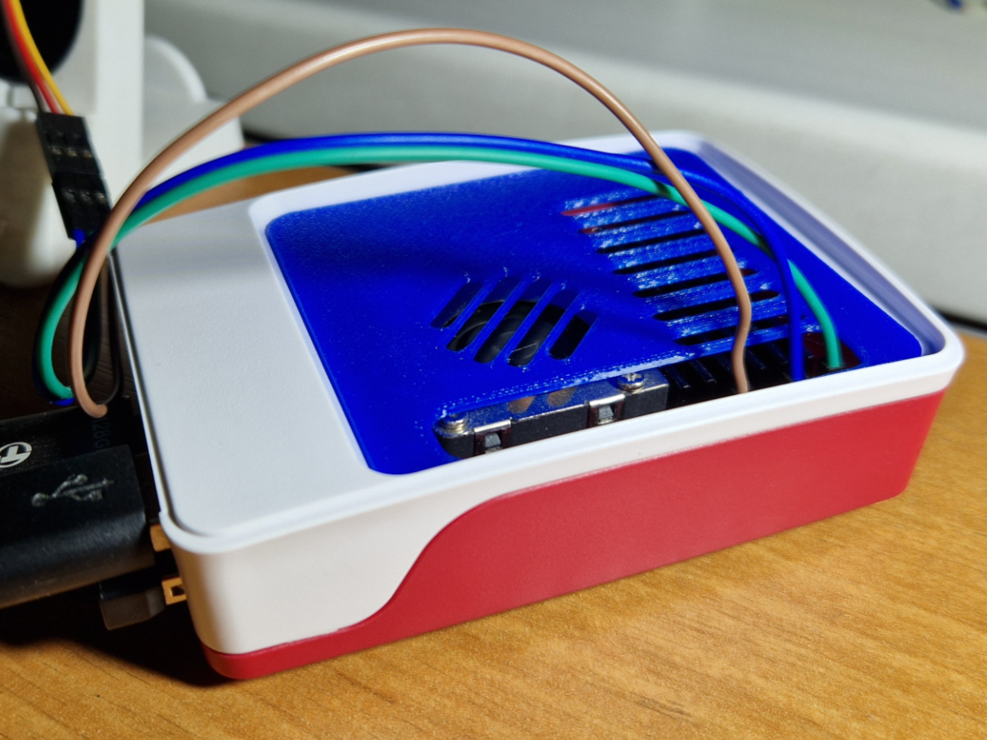 Simple Lid for the Official Raspberry Pi 5 Case