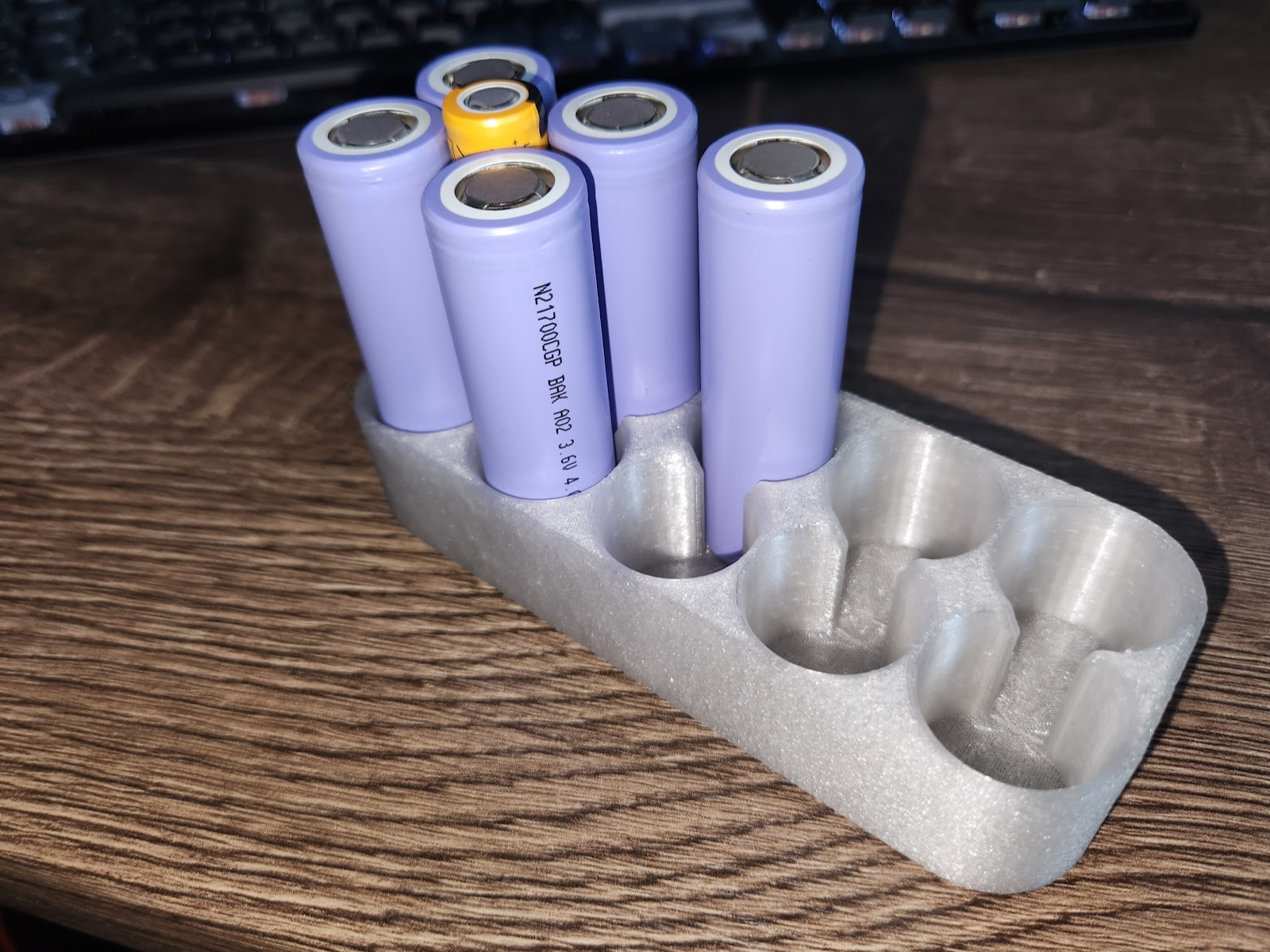 10 x 21700 batteries storage tray