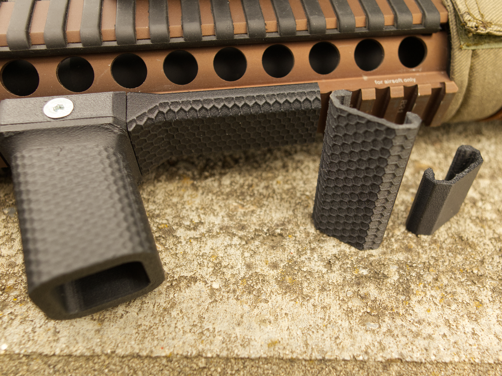 Parametric Picatinny rail cover