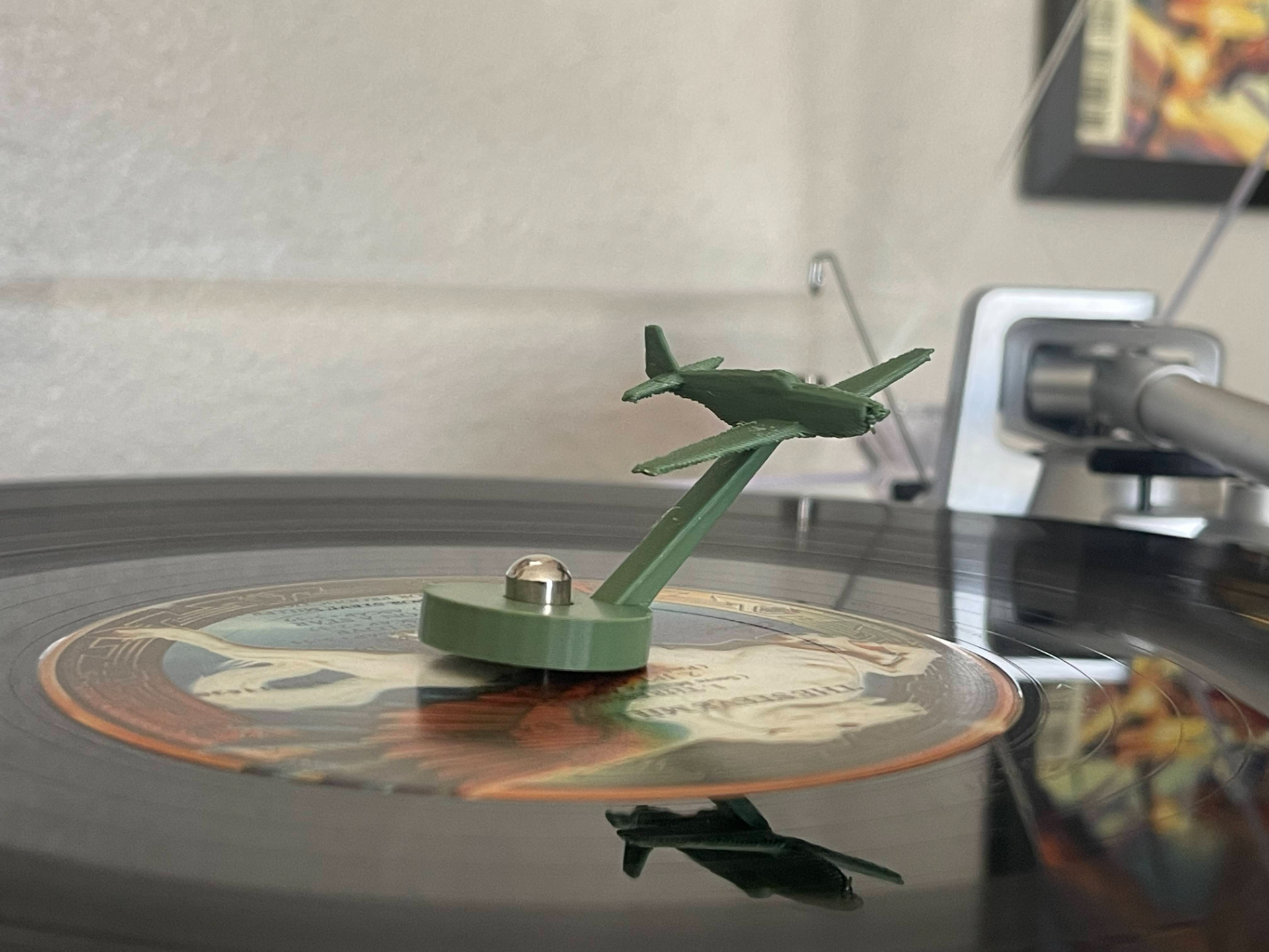 Flying P-51 Spindle Buddy