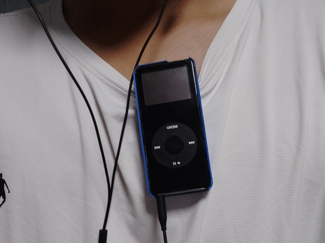 拥有夹子的iPod保护壳 For iPod nano（1st）