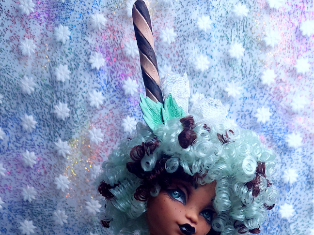 Twisted wafer w\ Mint Leaves for Monster High doll