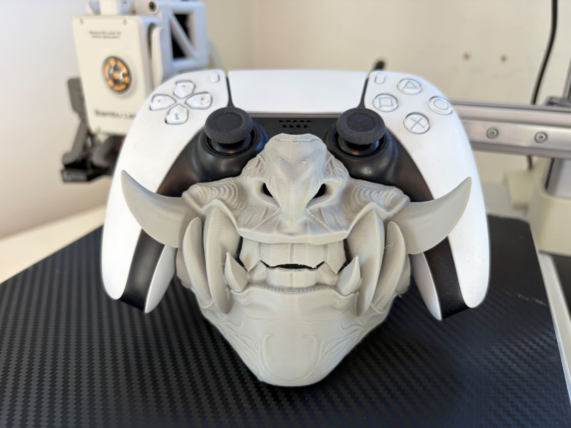 Oni Mask - PS5 Controllerholder