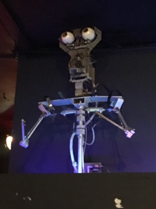 animatronic arms