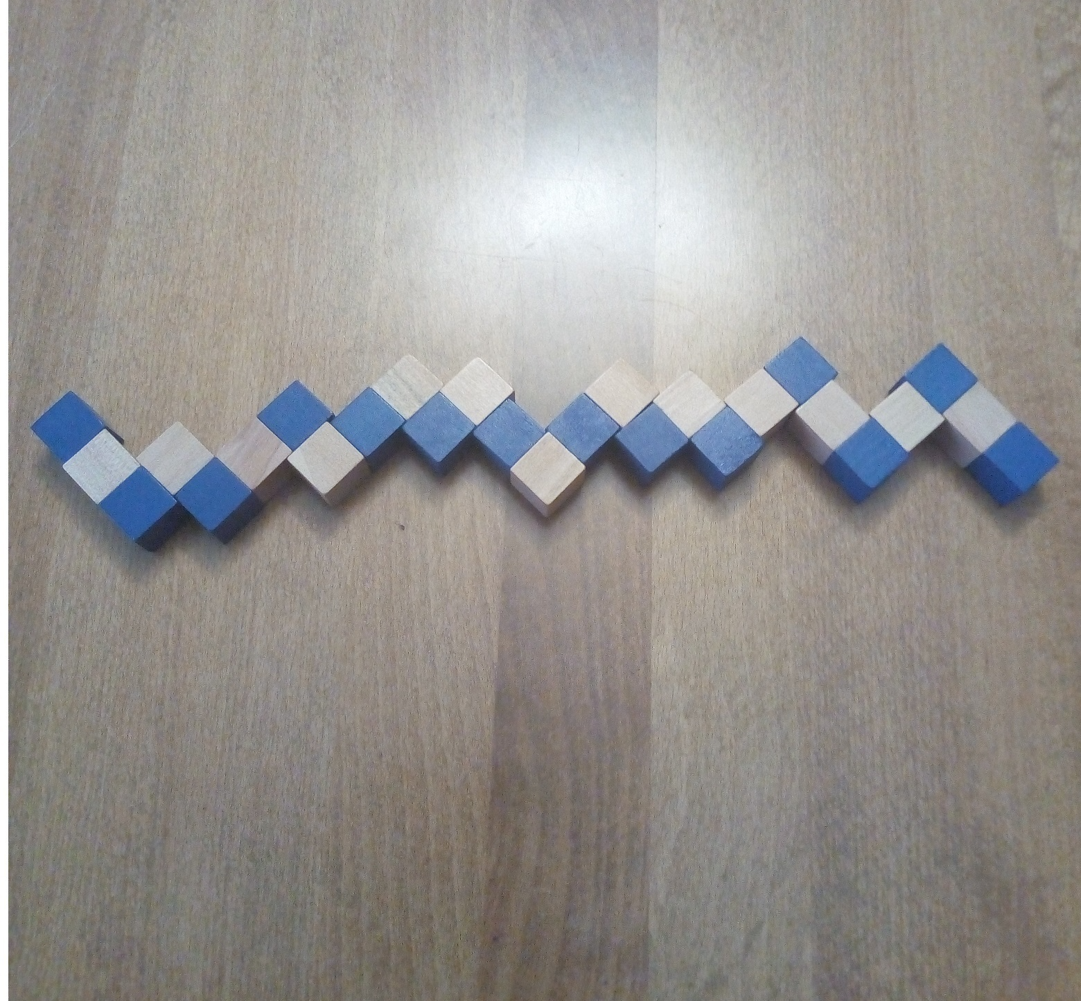 Rebus: Snake - Cube