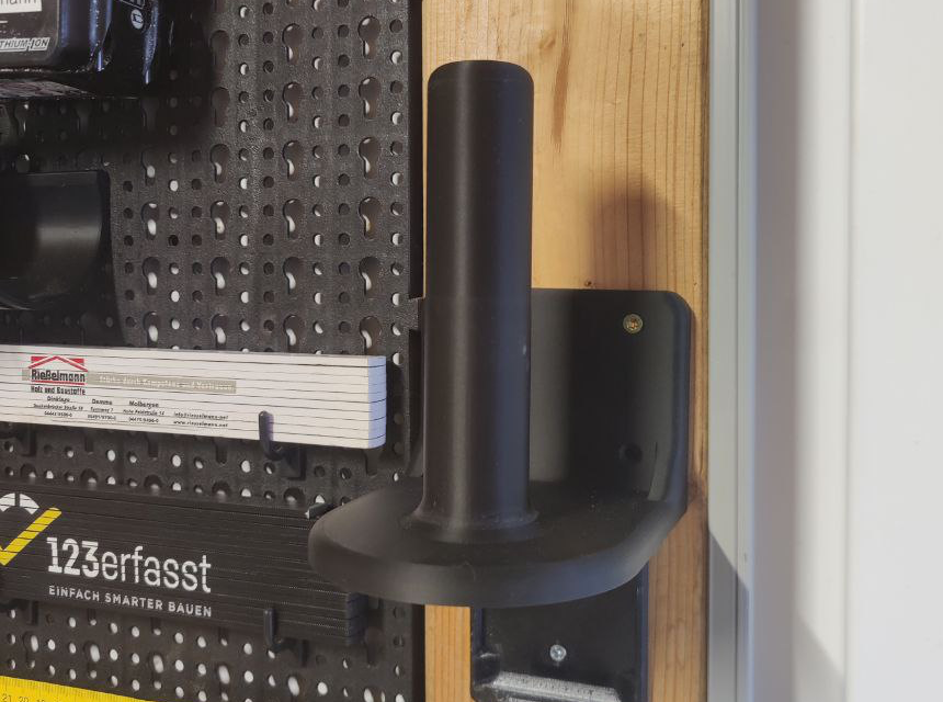 Screwable Paper Towel Holder