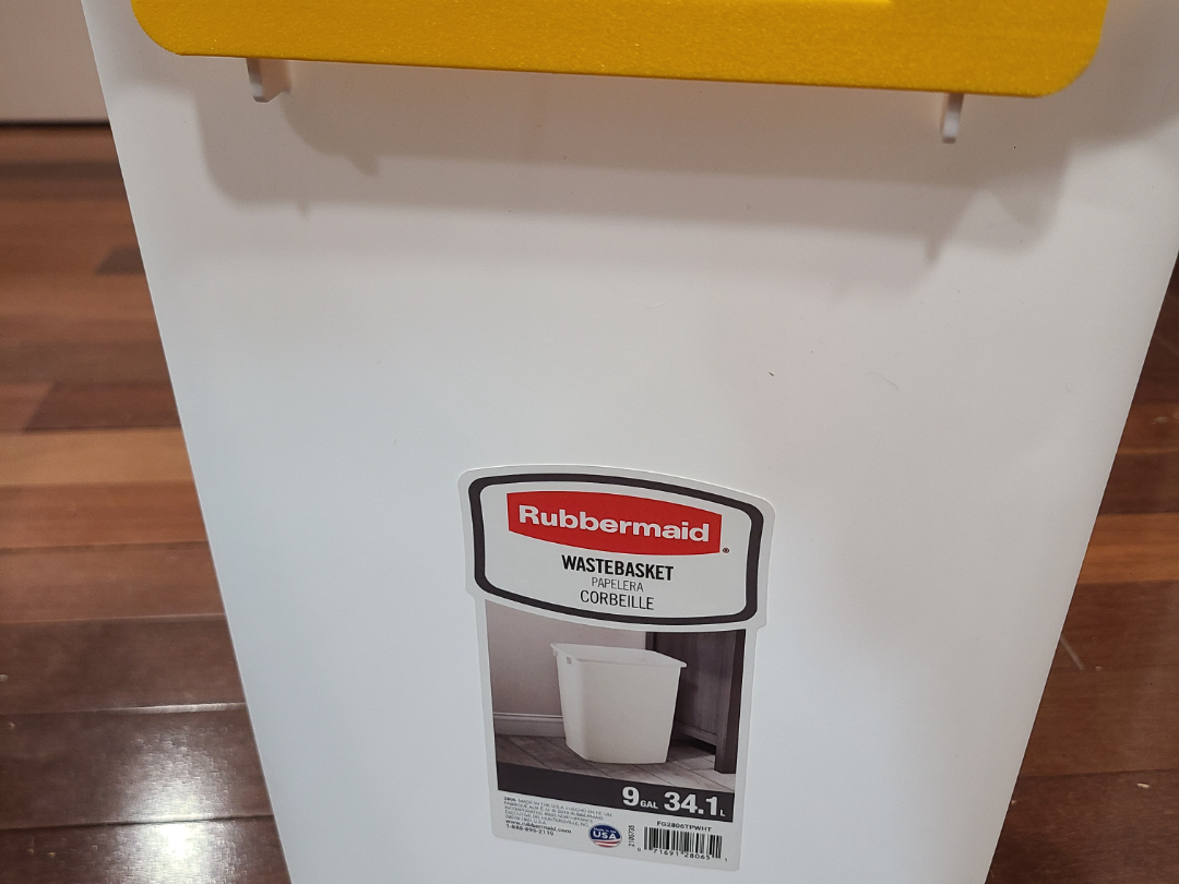Rubbermaid 32 qt / 9 gallon trash reinforcement
