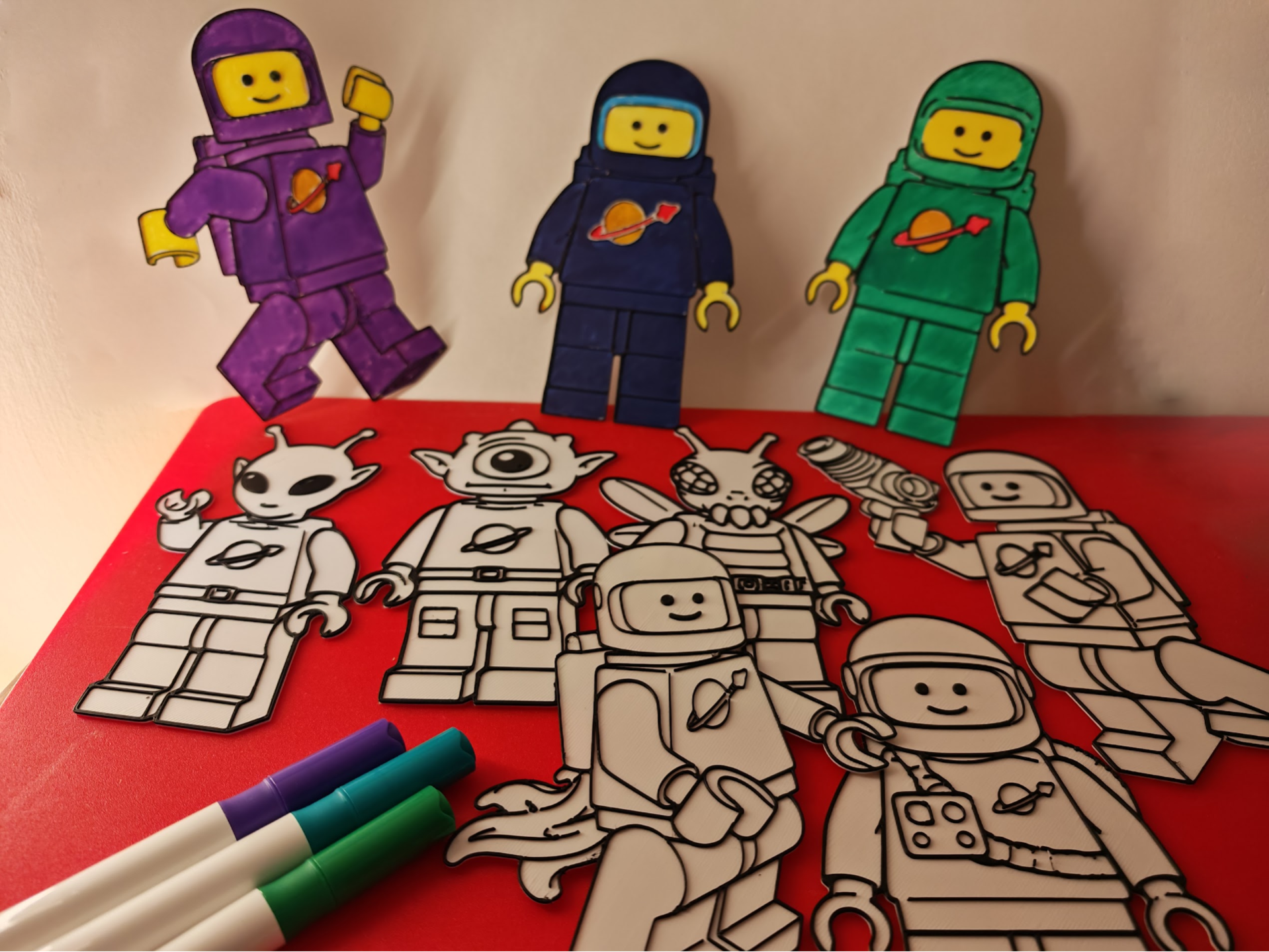 Space Minifig Coloring Set