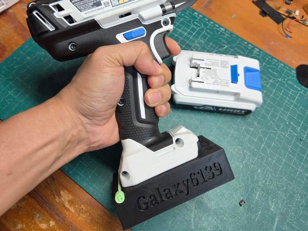 Hart Tool Mount_General with locker