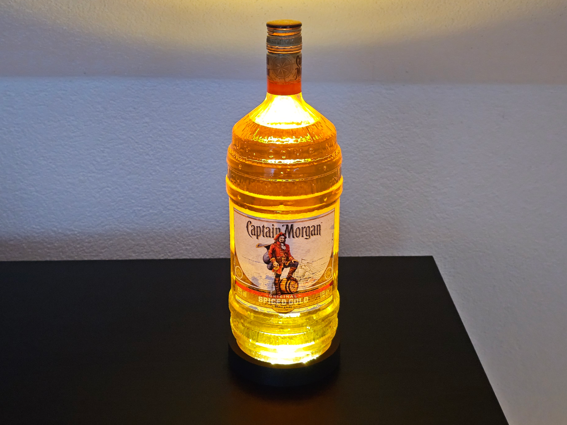Captain Morgan 1,5Liter Flasche LED-Flaschenhalter