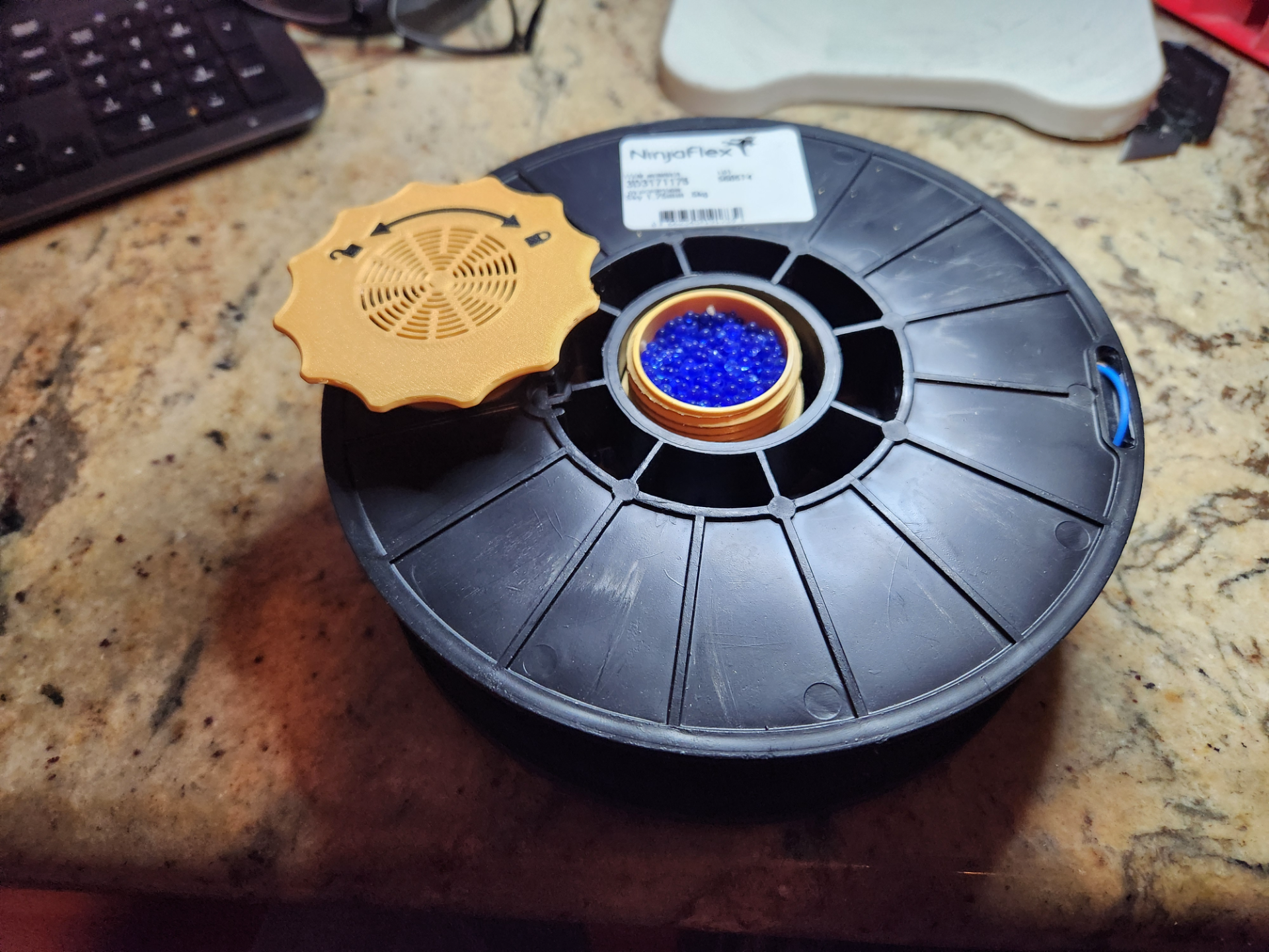 spool hub Desiccant holder