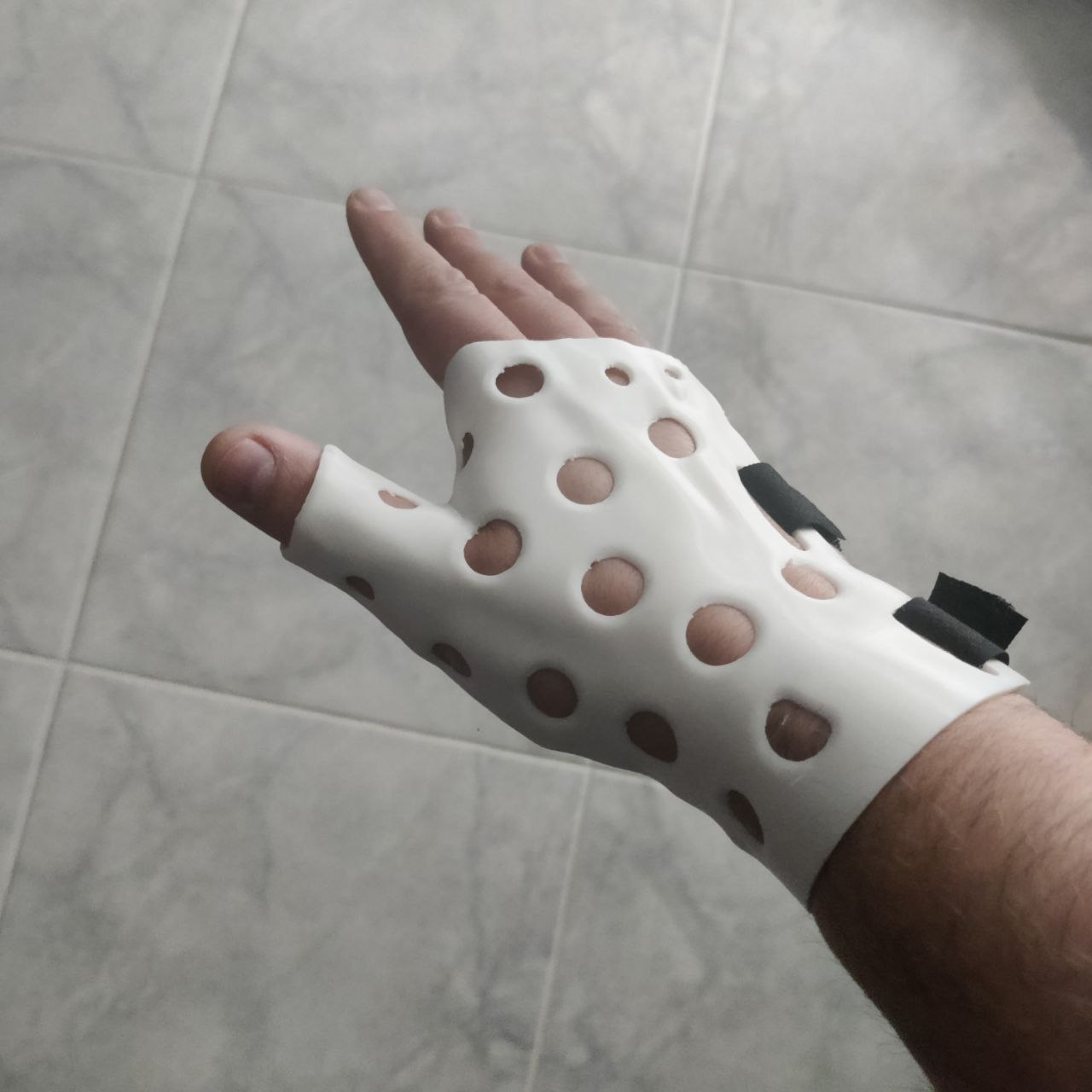 Wrist brace - hand support