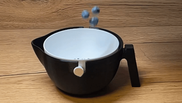 Strainer for fruit and vegetables