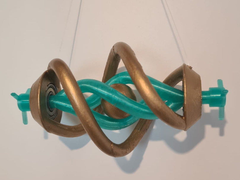 Spinning necklace - cosplay