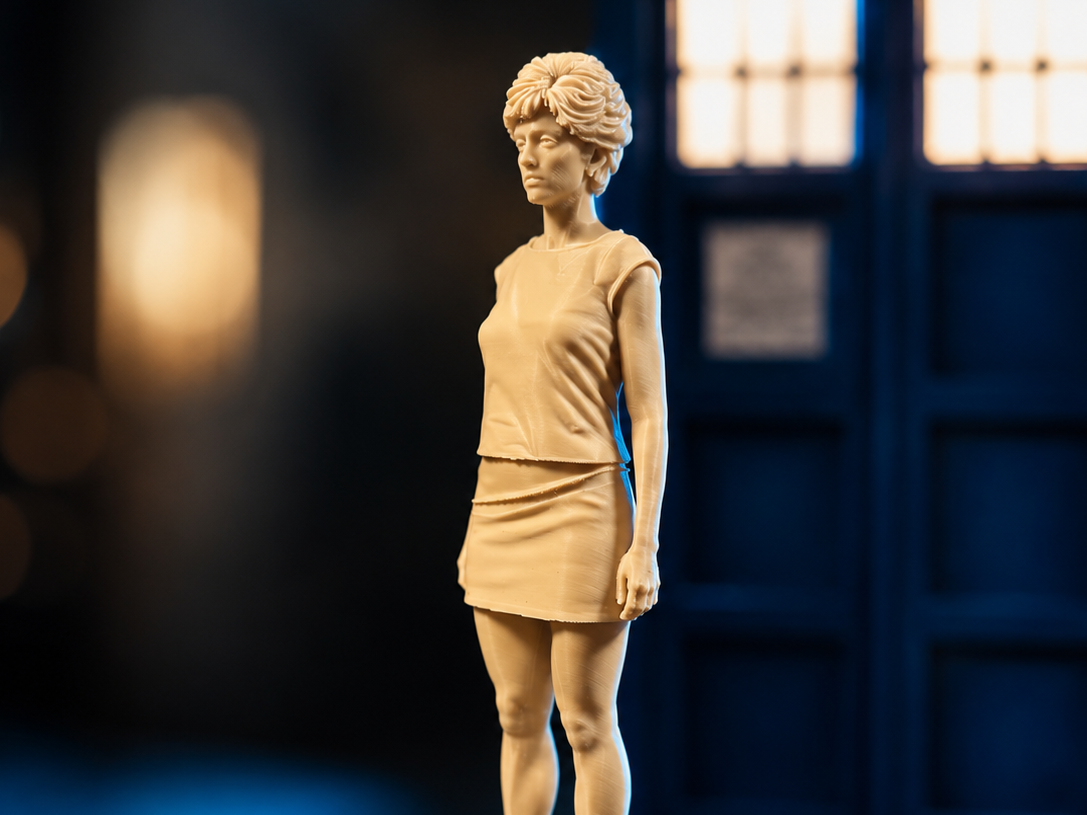 Tegan Jovanka – Classic Doctor Who – 1/10 Scale