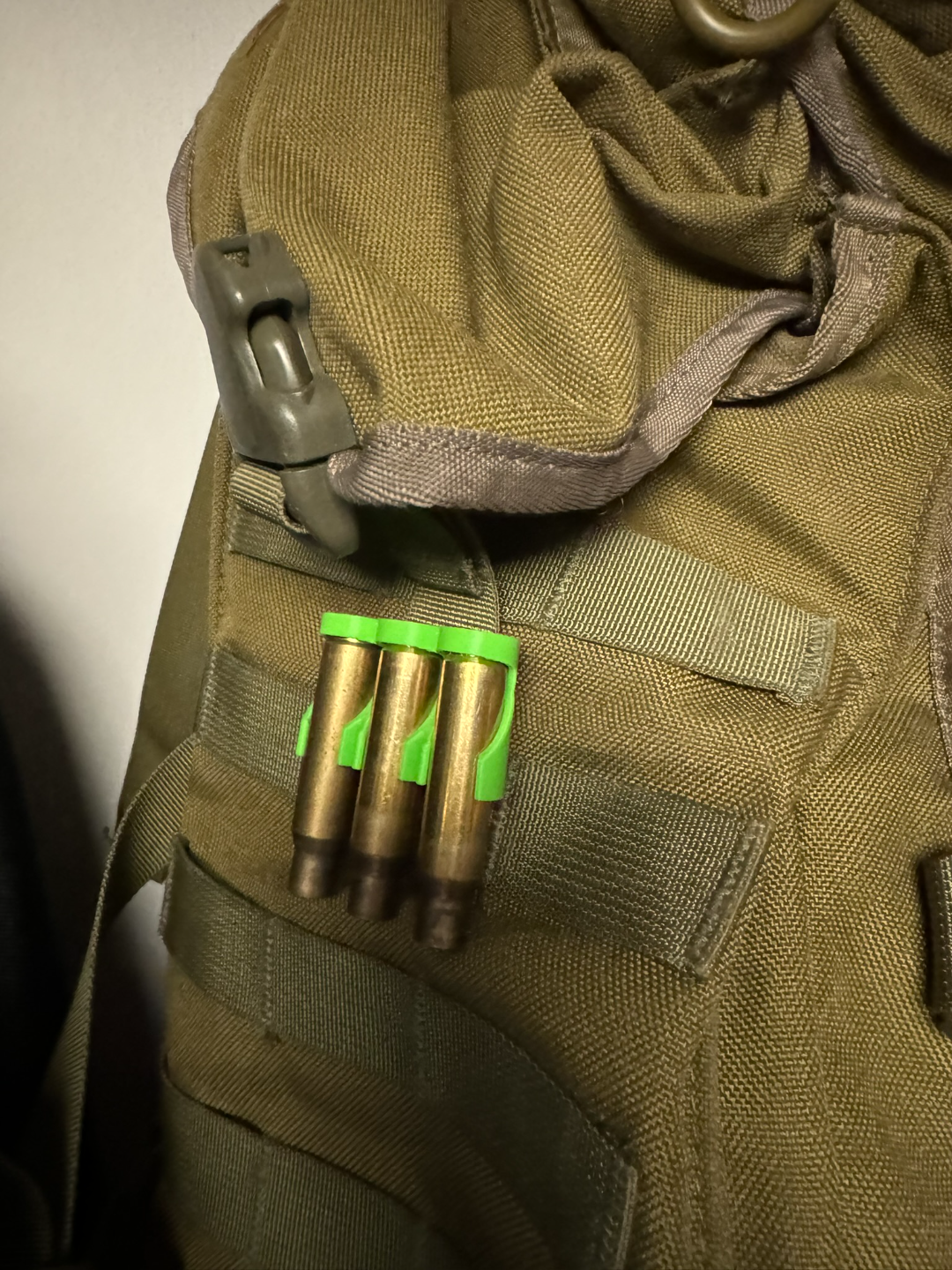 closed loop 3 round cartridge clip (308)