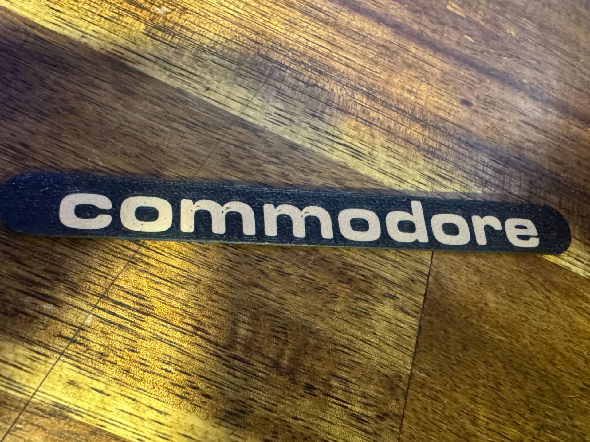 oldschool commodore badge (breadbin)