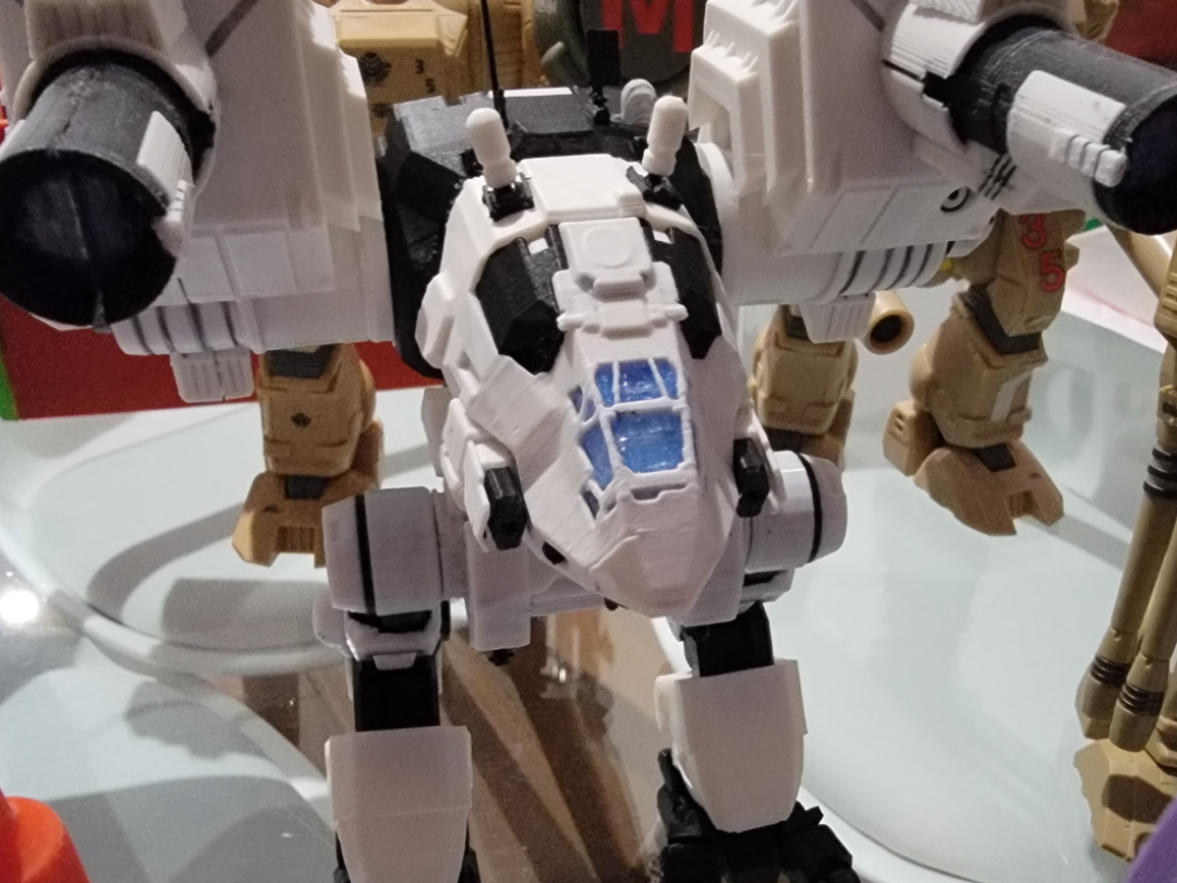 1/72 scale Catapult BT MW