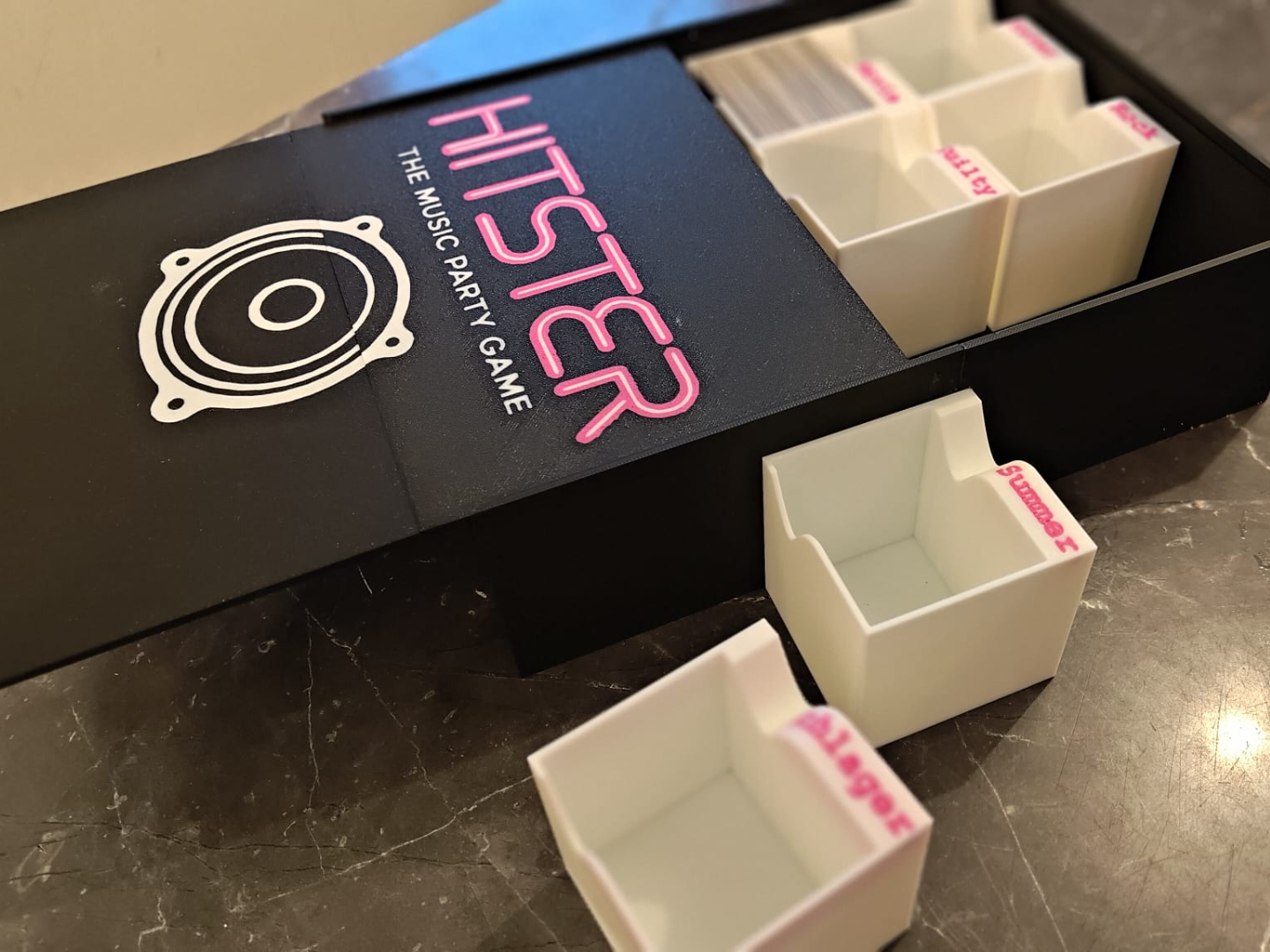 Hitster Ultimate Box Alle Editionen in einer Kiste