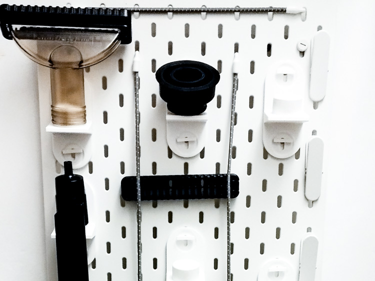 Hyla Staubsaugeraufbewahrung Ikea Skadis