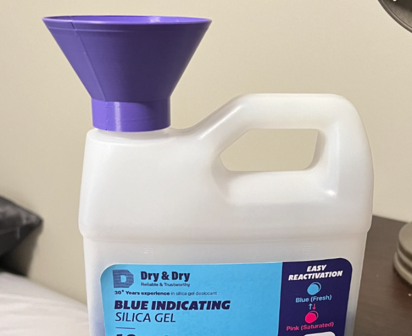 Desiccant funnel