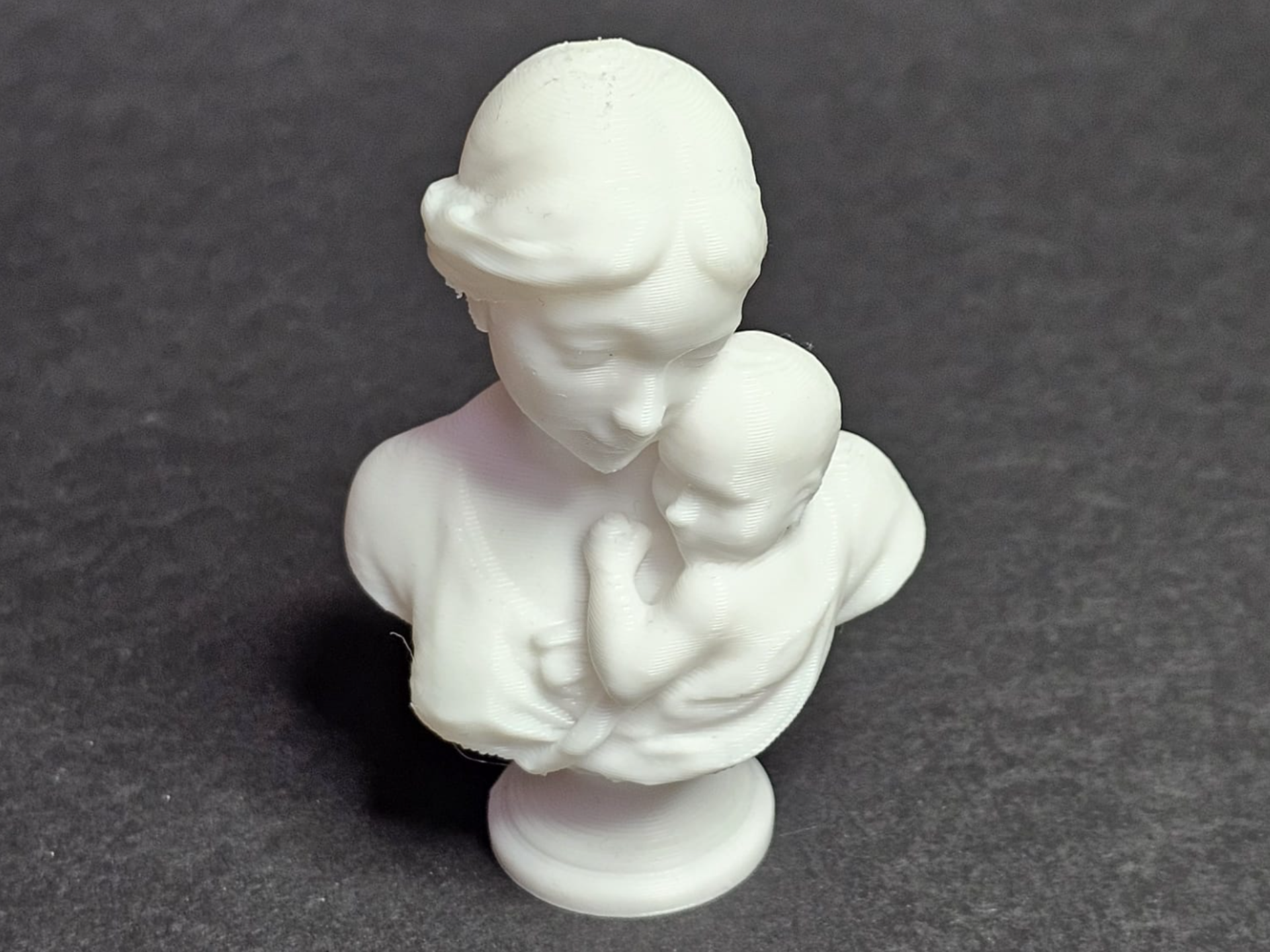 Mother and Child Bust-A Timeless Mother's Day Gift