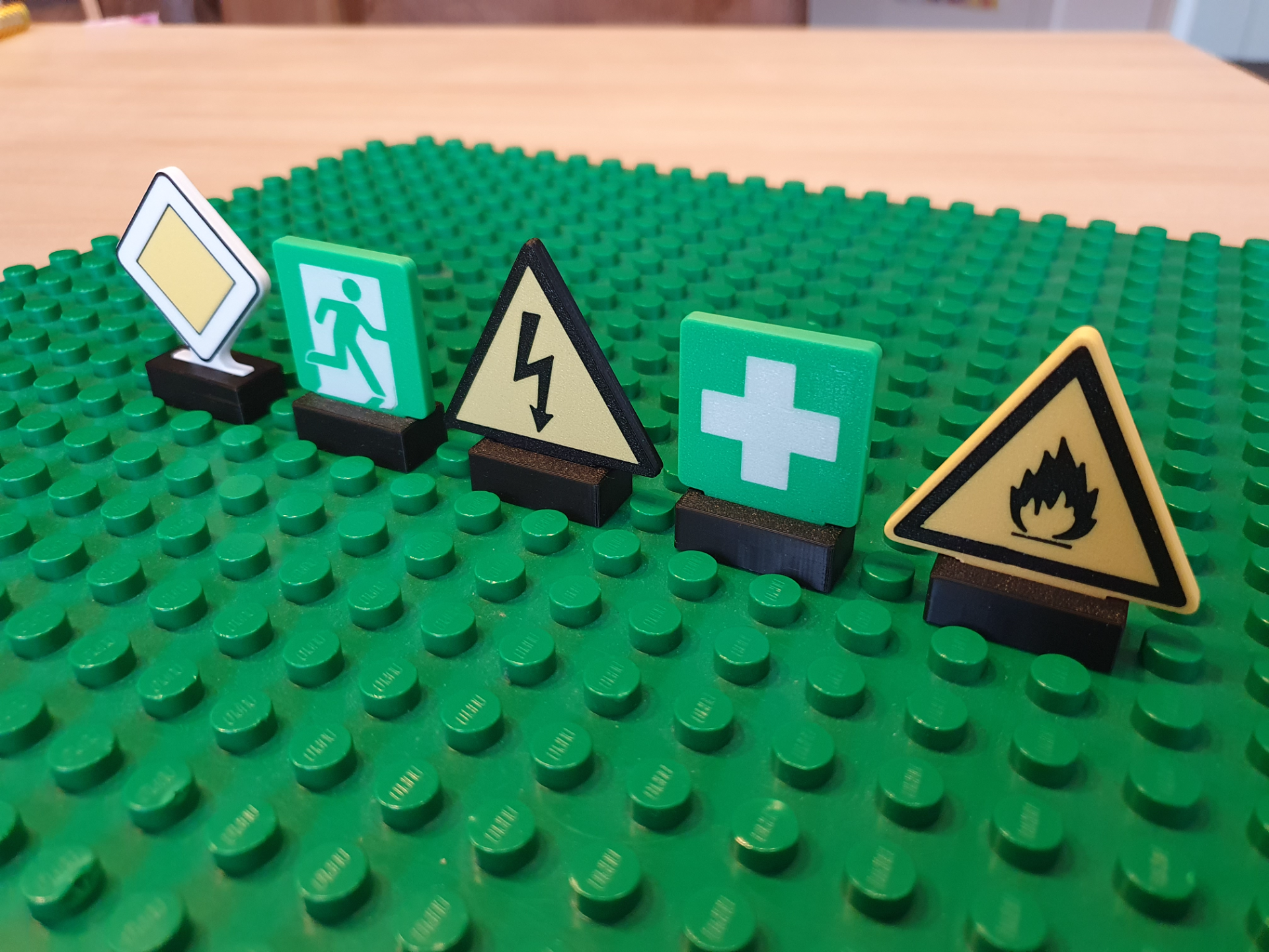 Duplo compatible Road Sign / Warning Triangle Vol2