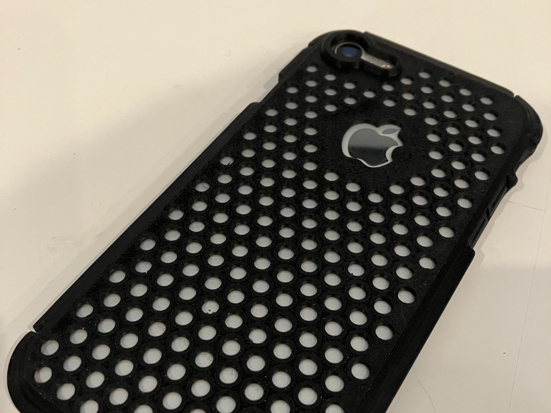 iPhone 7/8/SE Case with Cooling Holes+Camera Guard