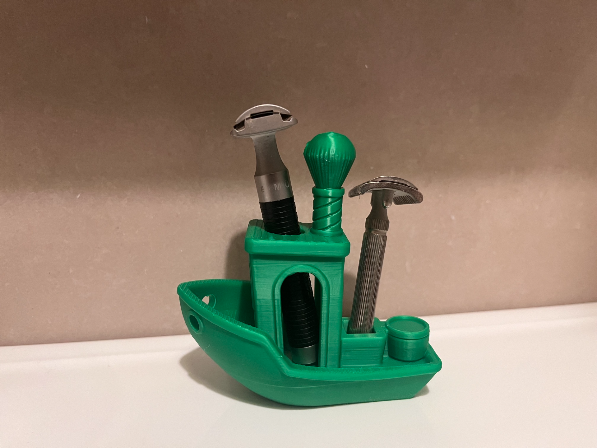 Benchyrazor