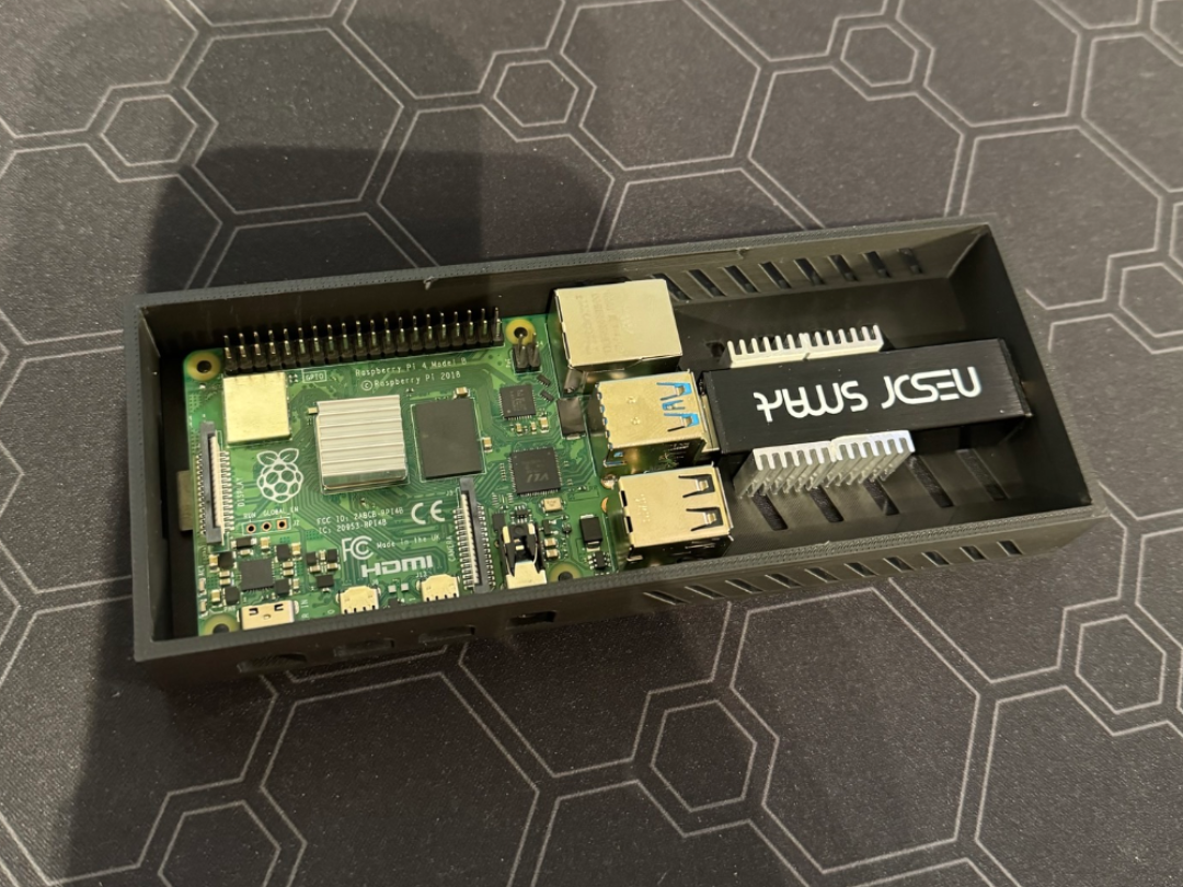 PI Aware ADS-B Tracker case