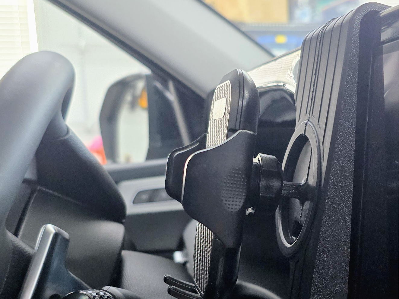 2023-2025 Hyundai Palisade Phone Mount