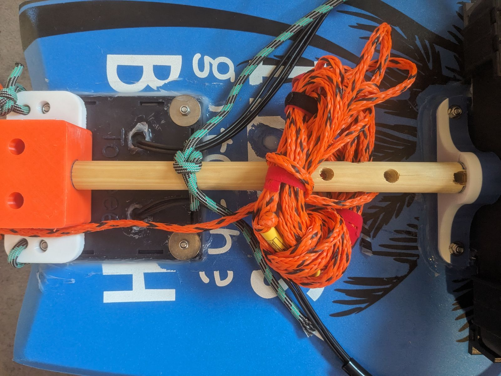 e-Tow 2025 Top Wooden Handle Holder