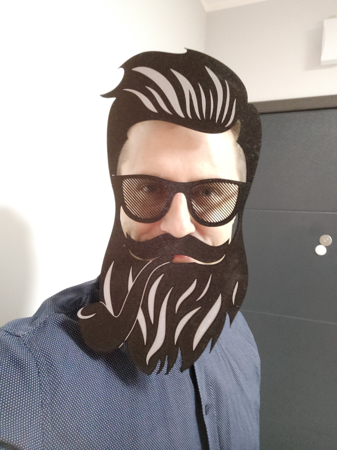 Hipster mask