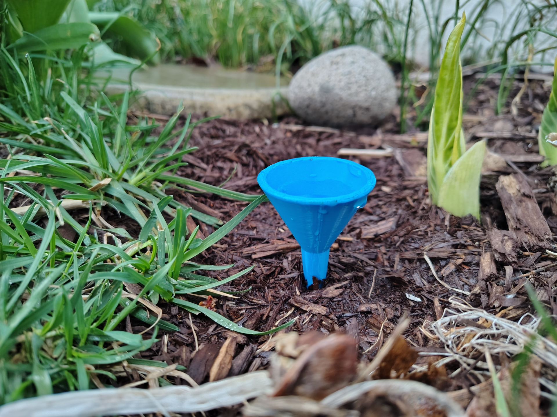Pollinator drinking cup