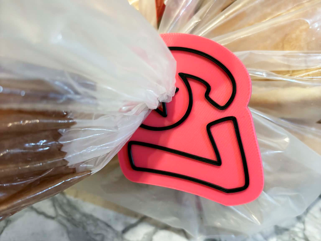 67 Bag clip