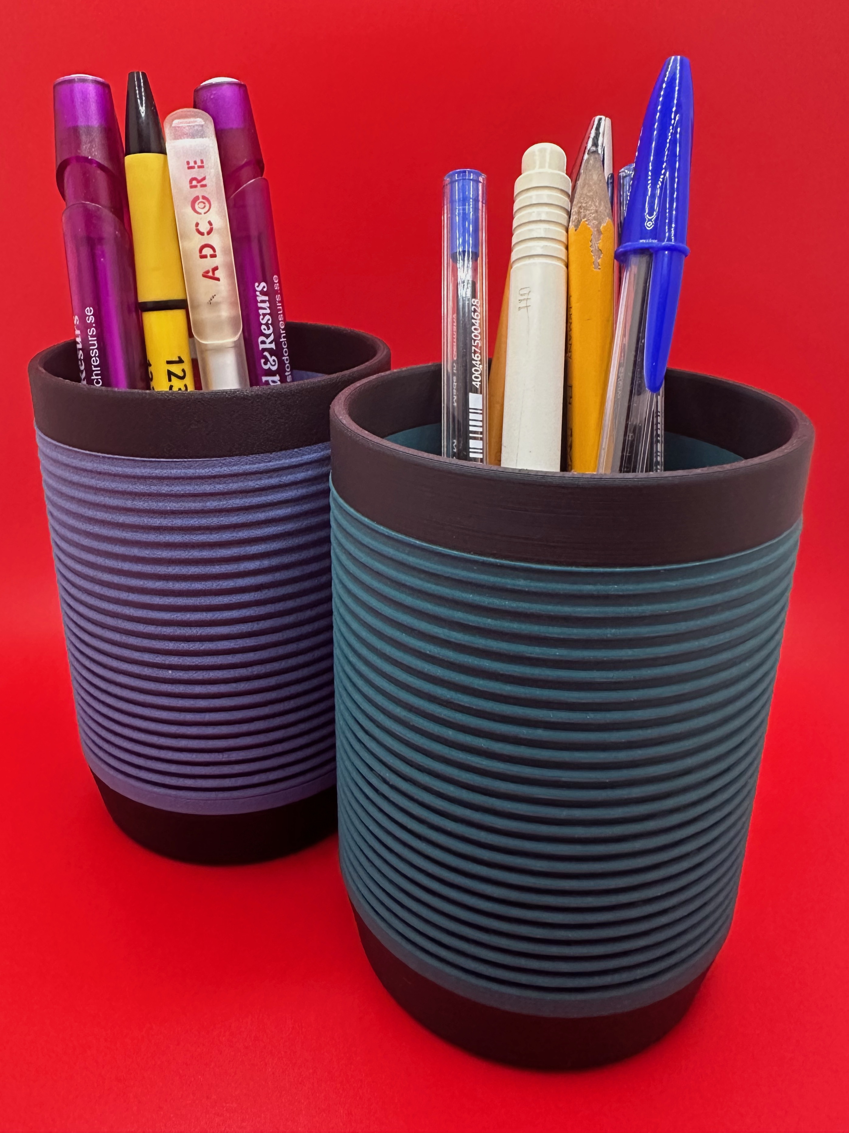 Threaded Illusion Pencil Pot