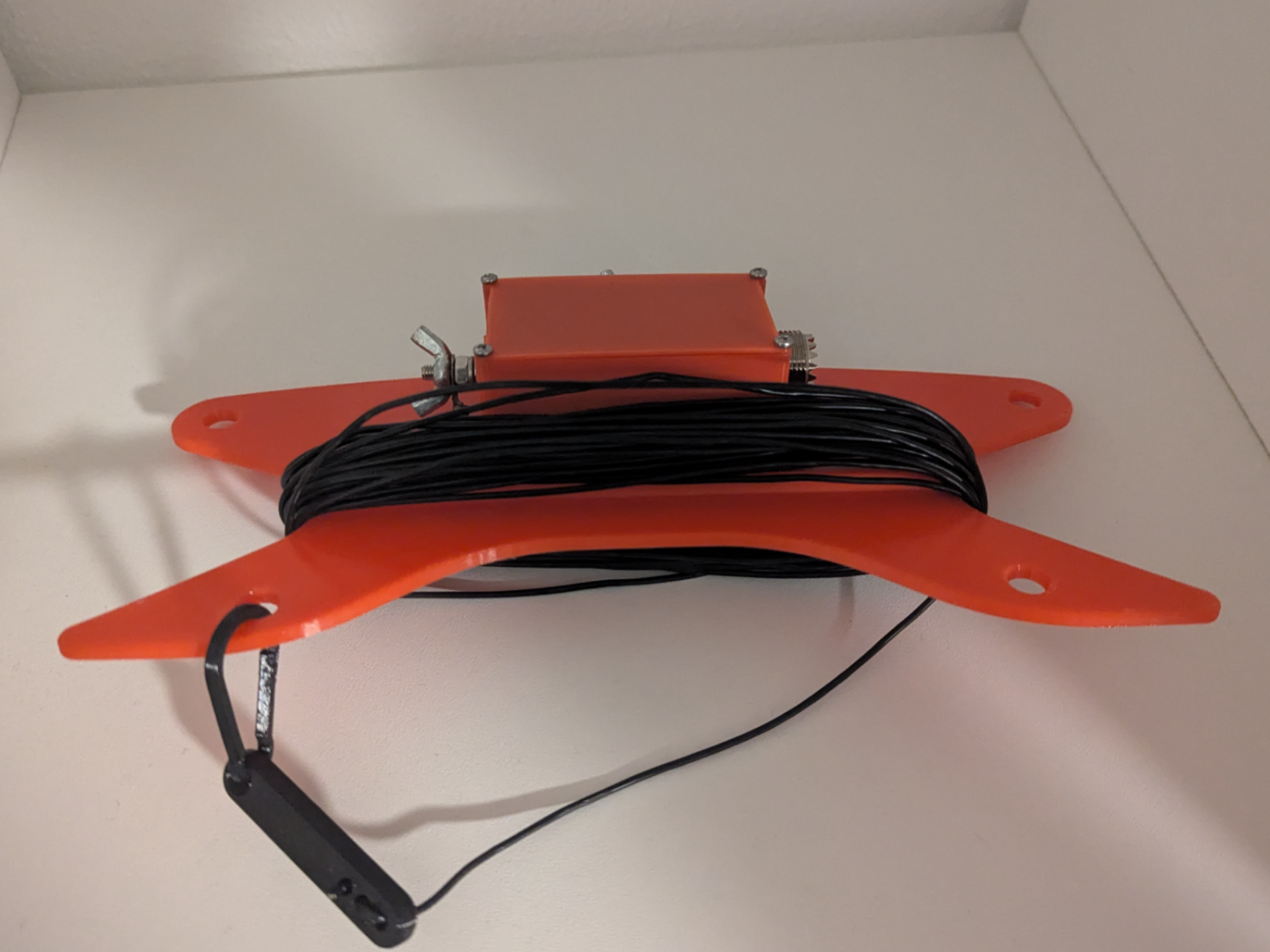 End Fed Wire Winder integrated Balun