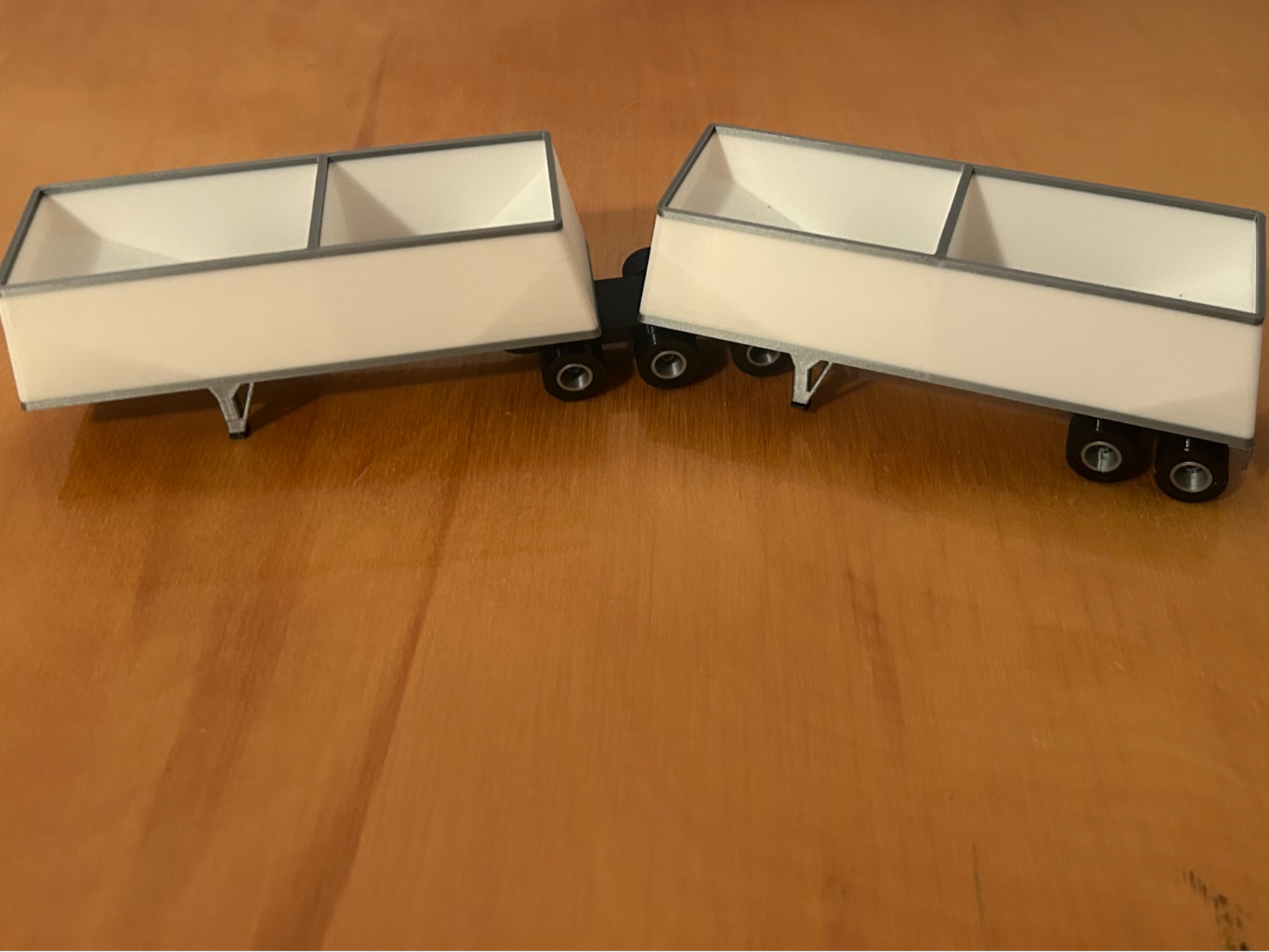 1/64 Scale Super B Grain Trailer