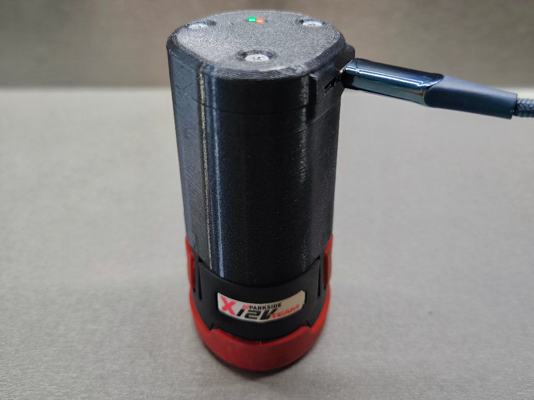 USB-C X12V battery charger